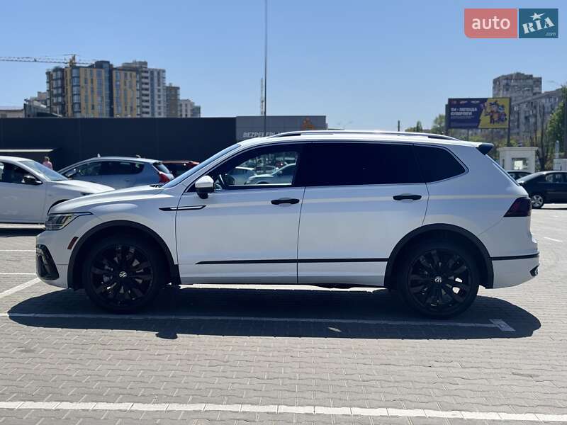 Внедорожник / Кроссовер Volkswagen Tiguan 2022 в Ивано-Франковске