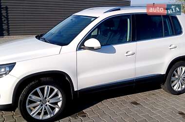 Внедорожник / Кроссовер Volkswagen Tiguan 2011 в 