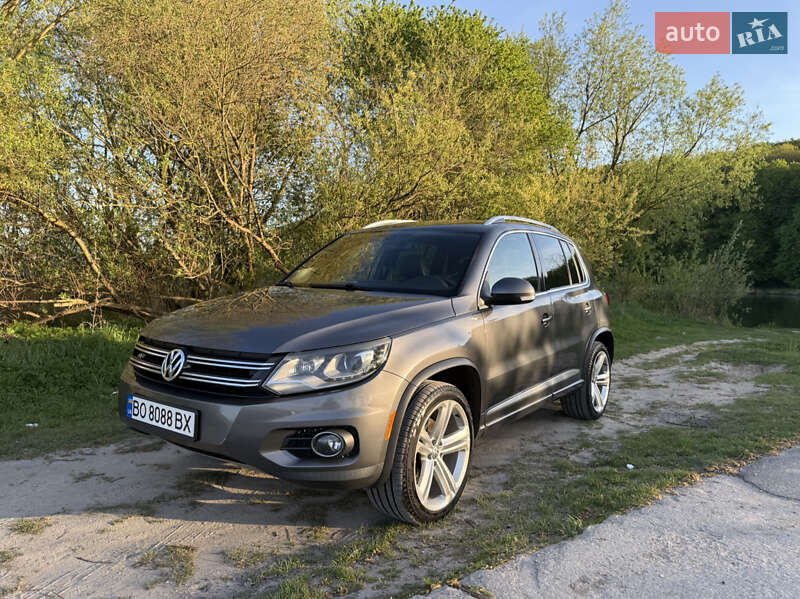 Внедорожник / Кроссовер Volkswagen Tiguan 2015 в 