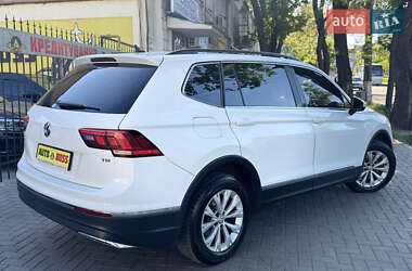 Позашляховик / Кросовер Volkswagen Tiguan 2018 в 