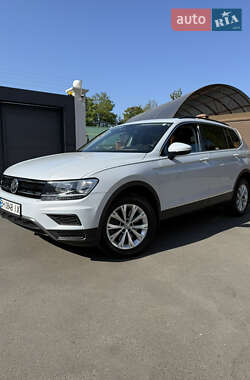 Позашляховик / Кросовер Volkswagen Tiguan 2018 в Одесі