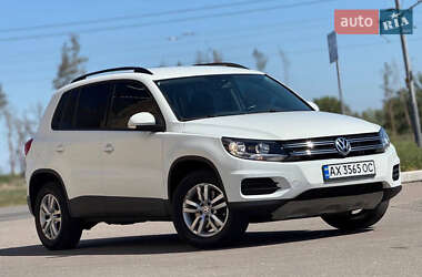 Позашляховик / Кросовер Volkswagen Tiguan 2016 в Харкові