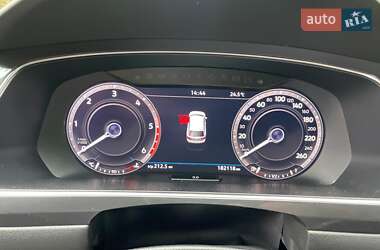 Позашляховик / Кросовер Volkswagen Tiguan 2017 в 