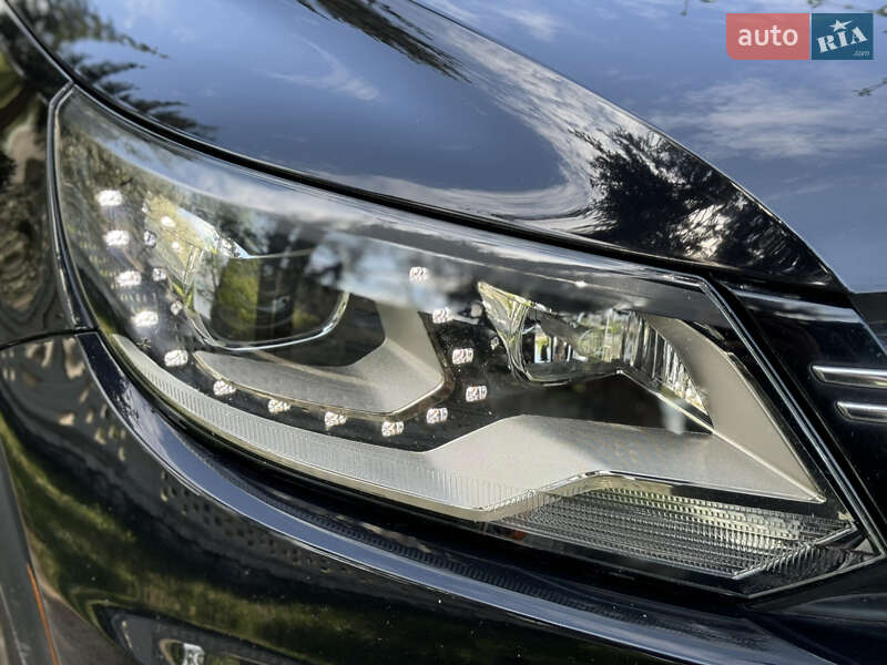 Внедорожник / Кроссовер Volkswagen Tiguan 2017 в Киеве
