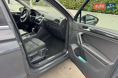 Позашляховик / Кросовер Volkswagen Tiguan 2024 в 