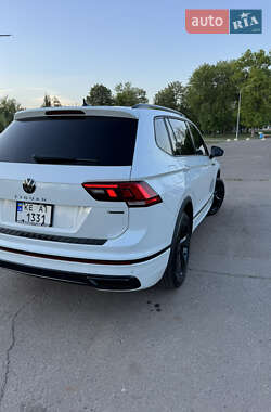 Позашляховик / Кросовер Volkswagen Tiguan 2023 в 