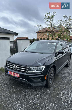 Внедорожник / Кроссовер Volkswagen Tiguan 2021 в Ужгороде