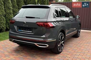 Внедорожник / Кроссовер Volkswagen Tiguan 2021 в 