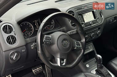 Позашляховик / Кросовер Volkswagen Tiguan 2015 в 