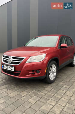 Внедорожник / Кроссовер Volkswagen Tiguan 2010 в Хмельницком