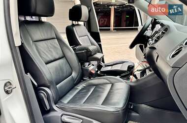 Позашляховик / Кросовер Volkswagen Tiguan 2015 в 