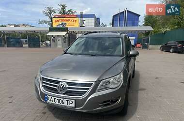 Внедорожник / Кроссовер Volkswagen Tiguan 2011 в Киеве