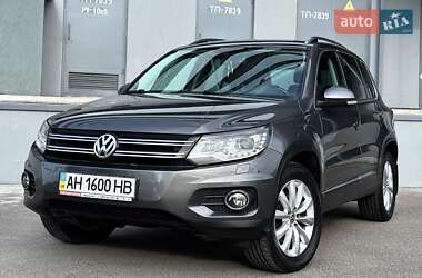 Внедорожник / Кроссовер Volkswagen Tiguan 2011 в 