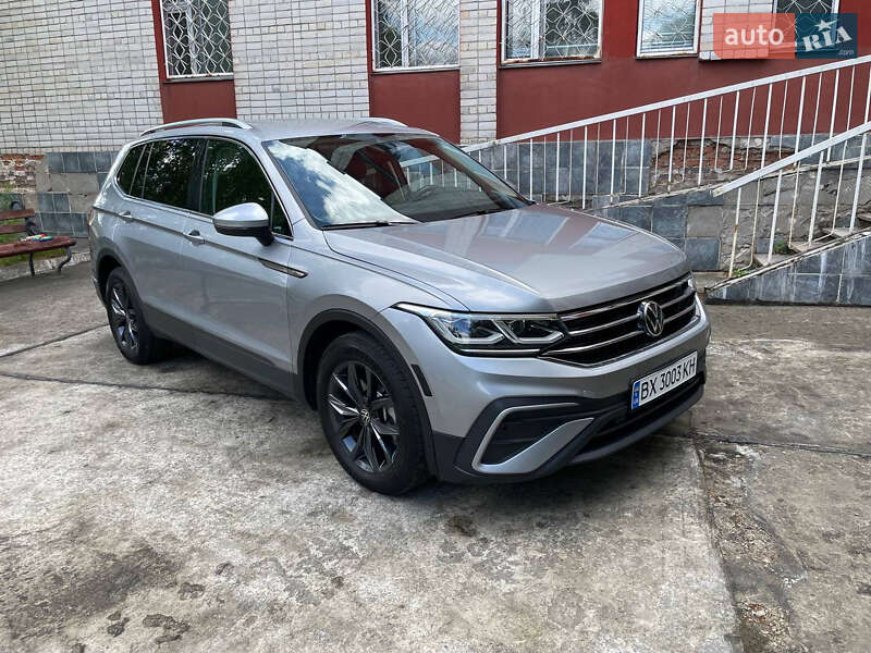 Позашляховик / Кросовер Volkswagen Tiguan 2023 в Нетішині