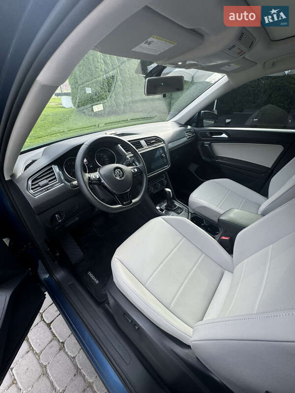 Внедорожник / Кроссовер Volkswagen Tiguan 2019 в Львове