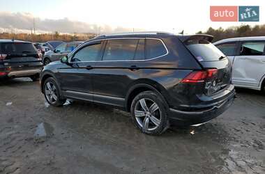 Позашляховик / Кросовер Volkswagen Tiguan 2021 в 