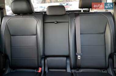 Позашляховик / Кросовер Volkswagen Tiguan 2021 в 
