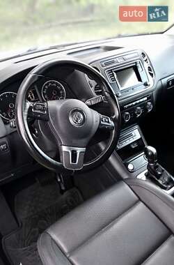 Позашляховик / Кросовер Volkswagen Tiguan 2016 в Києві