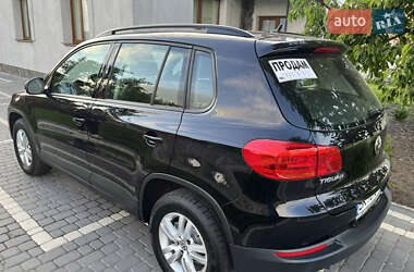 Внедорожник / Кроссовер Volkswagen Tiguan 2016 в 