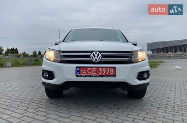Позашляховик / Кросовер Volkswagen Tiguan 2015 в 