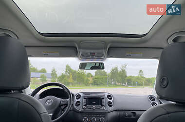 Позашляховик / Кросовер Volkswagen Tiguan 2015 в 