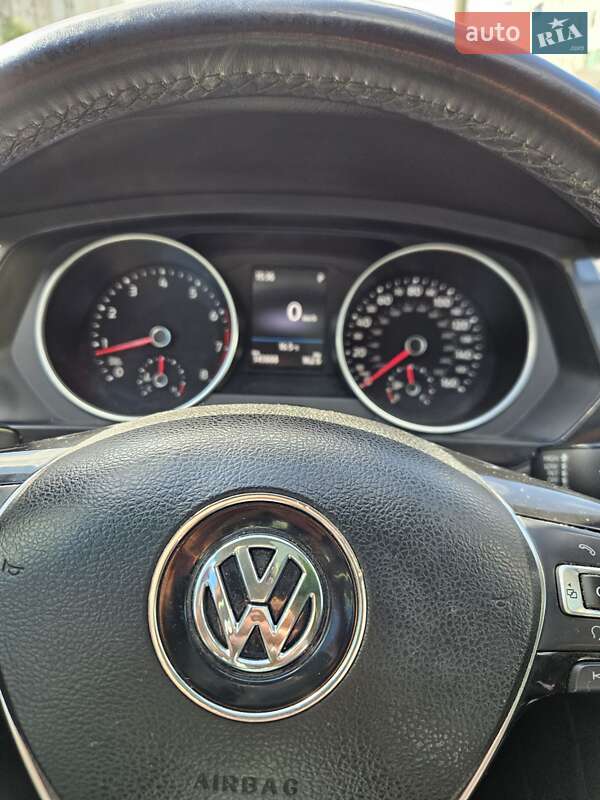Внедорожник / Кроссовер Volkswagen Tiguan 2018 в Сумах