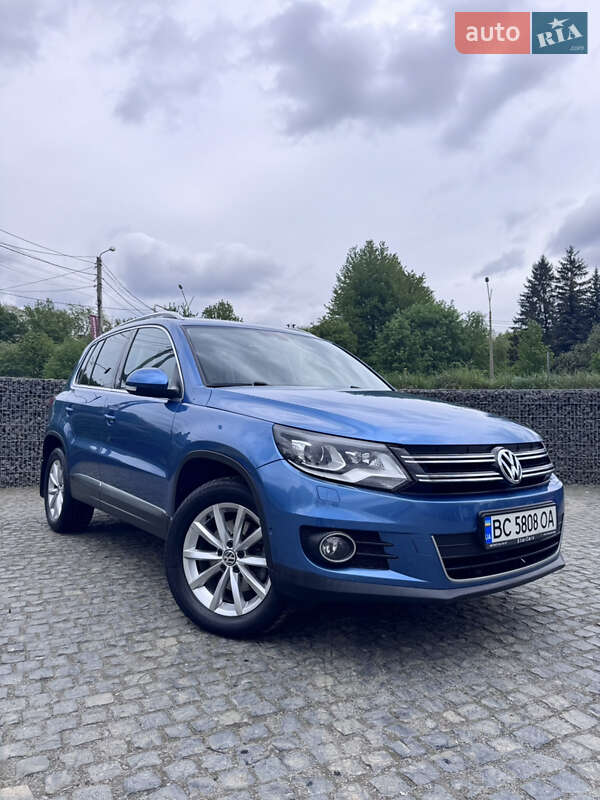 Внедорожник / Кроссовер Volkswagen Tiguan 2017 в 
