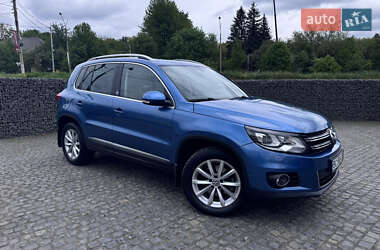 Внедорожник / Кроссовер Volkswagen Tiguan 2017 в 