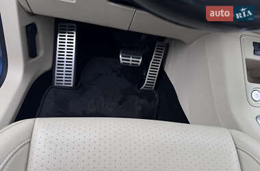 Внедорожник / Кроссовер Volkswagen Tiguan 2017 в 
