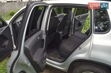 Позашляховик / Кросовер Volkswagen Tiguan 2010 в 