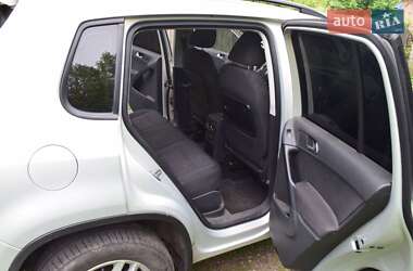 Позашляховик / Кросовер Volkswagen Tiguan 2010 в 