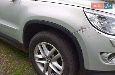 Позашляховик / Кросовер Volkswagen Tiguan 2010 в 