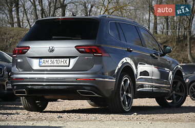Внедорожник / Кроссовер Volkswagen Tiguan 2019 в 