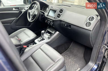 Позашляховик / Кросовер Volkswagen Tiguan 2016 в 