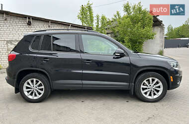 Внедорожник / Кроссовер Volkswagen Tiguan 2018 в 