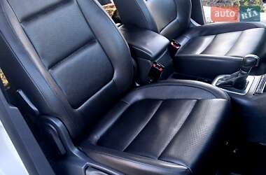 Внедорожник / Кроссовер Volkswagen Tiguan 2011 в 