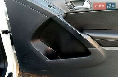 Внедорожник / Кроссовер Volkswagen Tiguan 2011 в 