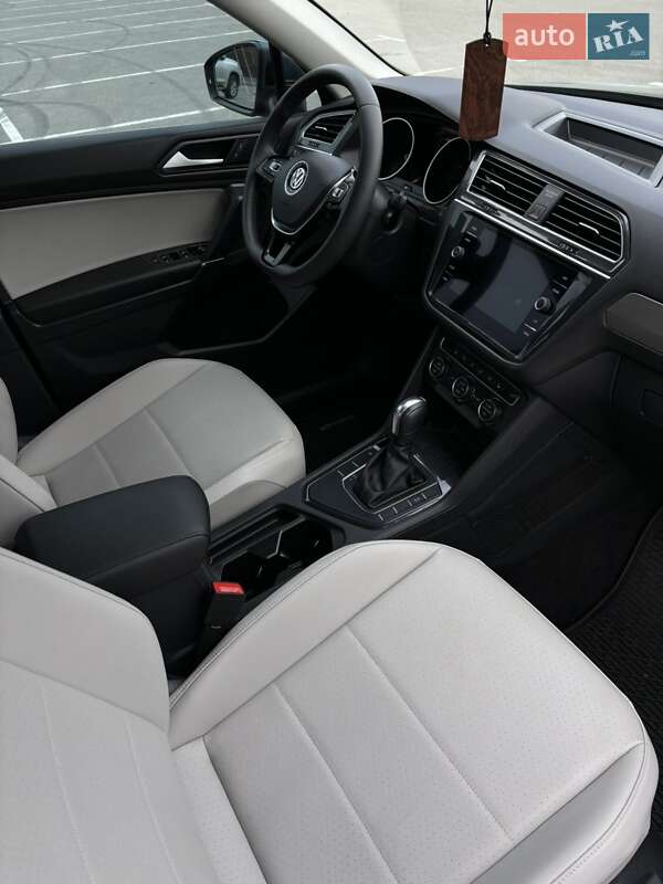 Внедорожник / Кроссовер Volkswagen Tiguan 2020 в Киеве