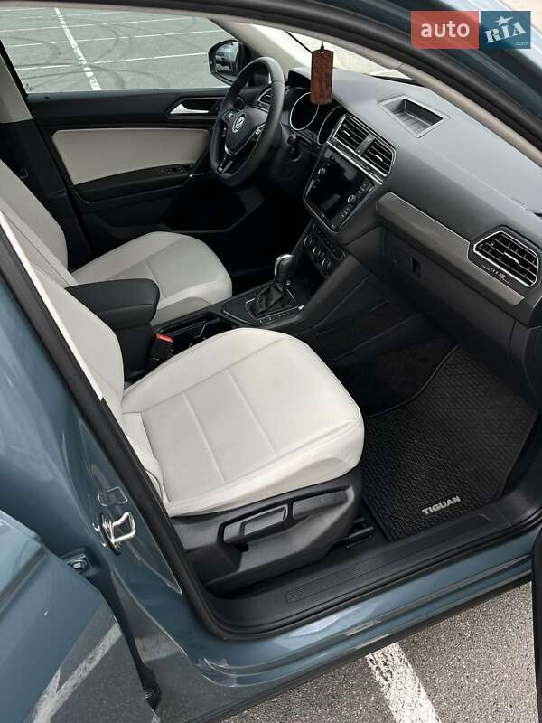Внедорожник / Кроссовер Volkswagen Tiguan 2020 в Киеве