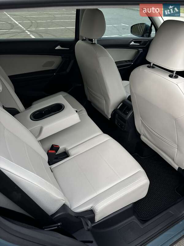 Внедорожник / Кроссовер Volkswagen Tiguan 2020 в Киеве