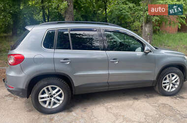 Позашляховик / Кросовер Volkswagen Tiguan 2010 в 