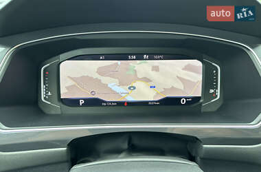 Внедорожник / Кроссовер Volkswagen Tiguan 2021 в 