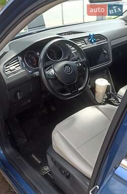 Позашляховик / Кросовер Volkswagen Tiguan 2018 в 