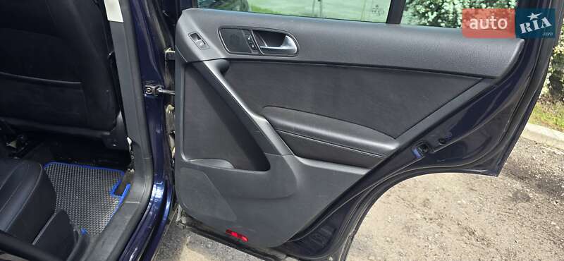 Внедорожник / Кроссовер Volkswagen Tiguan 2015 в Киеве