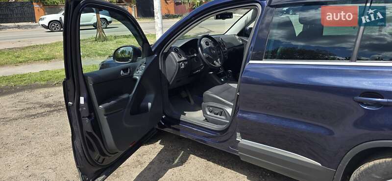 Внедорожник / Кроссовер Volkswagen Tiguan 2015 в Киеве