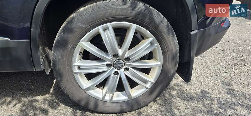 Внедорожник / Кроссовер Volkswagen Tiguan 2015 в Киеве