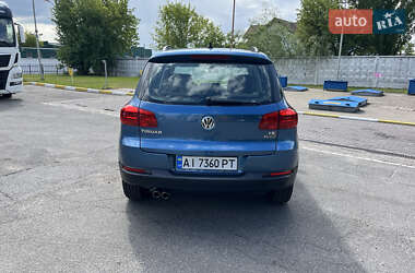 Внедорожник / Кроссовер Volkswagen Tiguan 2016 в 