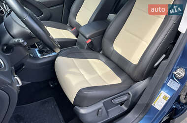 Внедорожник / Кроссовер Volkswagen Tiguan 2016 в 