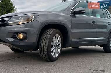 Позашляховик / Кросовер Volkswagen Tiguan 2013 в 