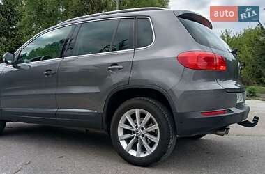 Позашляховик / Кросовер Volkswagen Tiguan 2013 в 